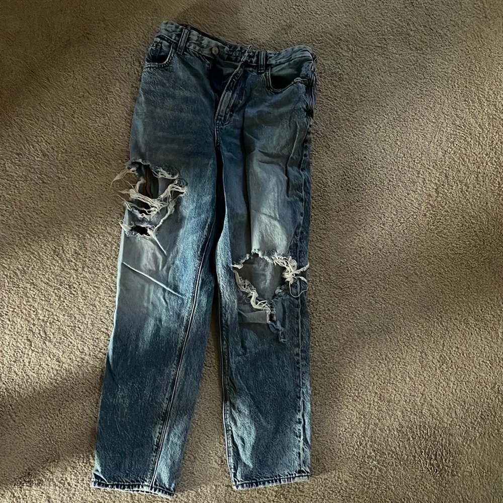 American Eagle mom jeans